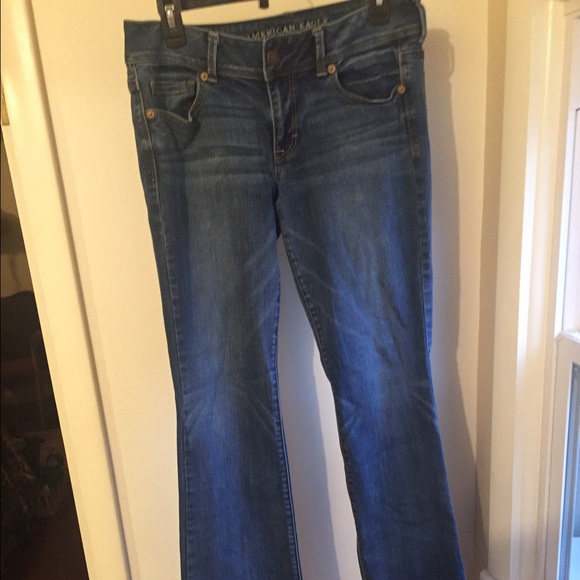 Women's American Eagle Jeans