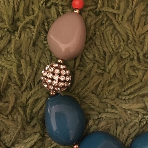 Statement necklace - Picture 2 of 3