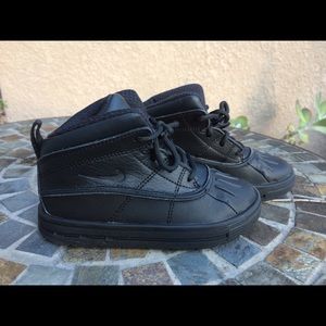 Toddler Nike ACG Sneaker Boots Size 9