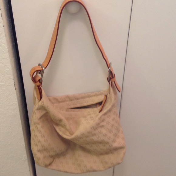 Authentic Dooney & Bourke canvas shoulder bag. - Picture 1 of 4