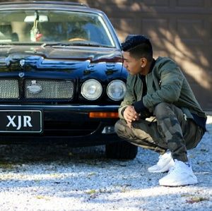 Meet your Posher, Gary