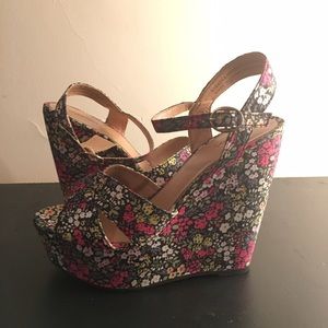 Flower Wedges