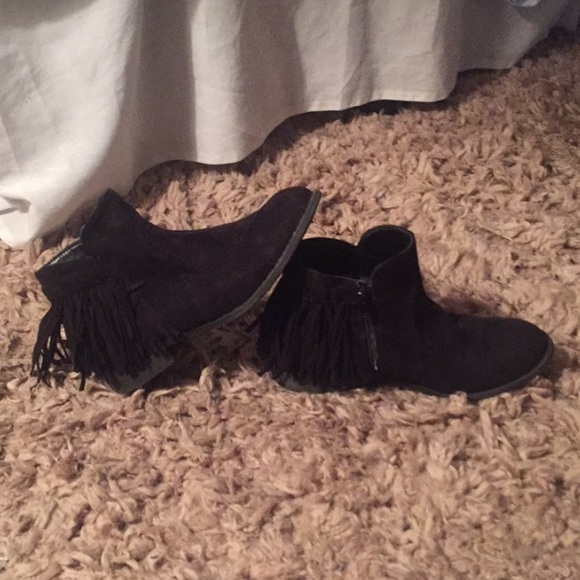 Used black fringe booties!