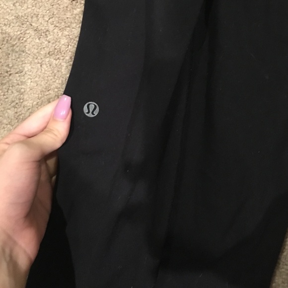 Lululemon wunder under