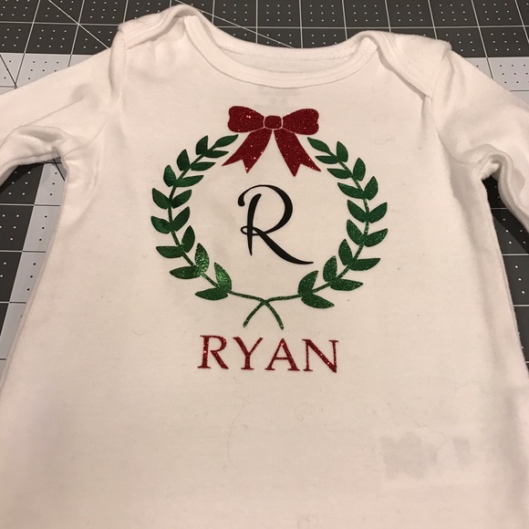🎁 BRAND NEW Personalized Monogram Onesie! 🎁 - Picture 2 of 2