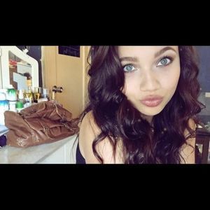 Meet your Posher, Sabrina