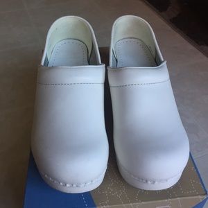 White Dansko