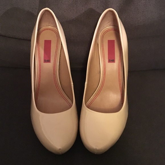 Sak 548, Nude platform heel🔥👠🔥 - Picture 1 of 4