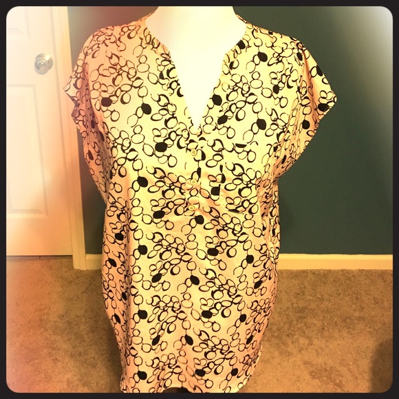 New York & Co. Light Pink Blouse w Black Designs - Picture 1 of 4