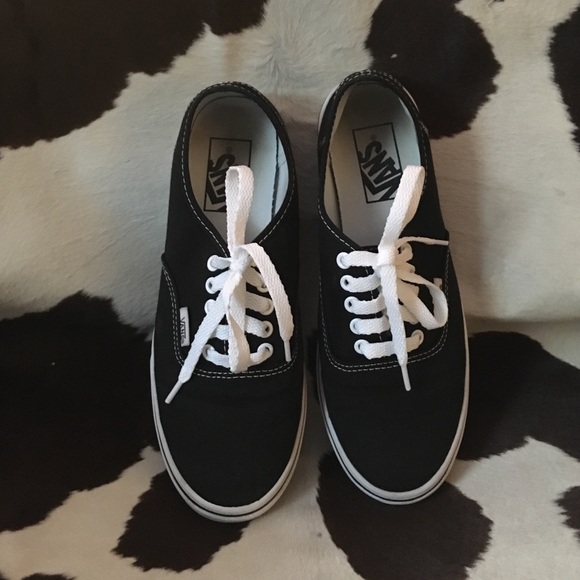 Vans Lo-Pro shoe