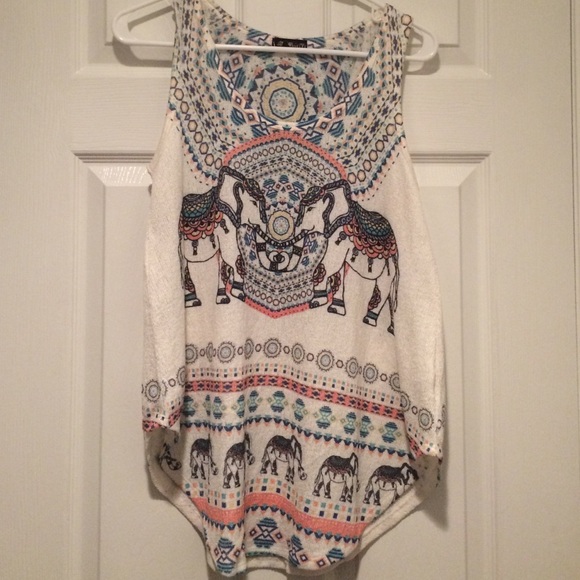 Awesome tribal elephant tank NWOT