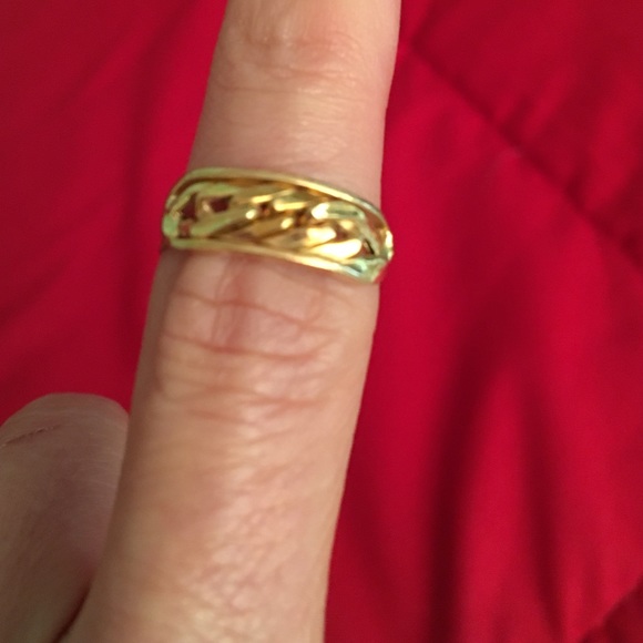 14k yellow gold ring