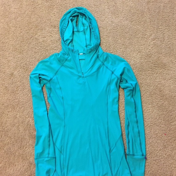 Lululemon top