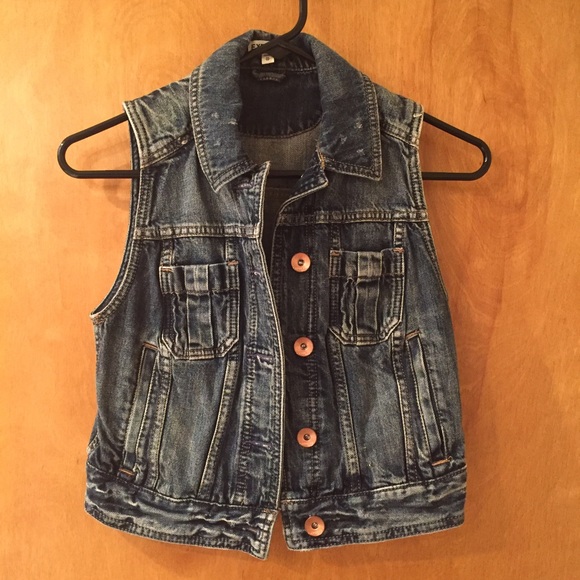 Express Denim Vest - Picture 2 of 6