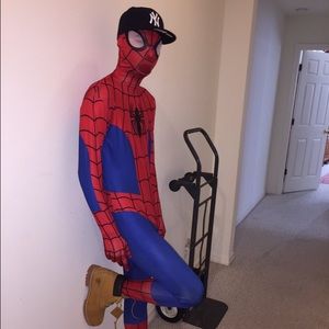 Meet your Posher, Max