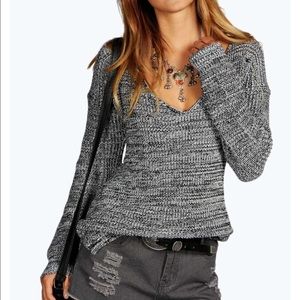 NWT boohoo v-neck sweater