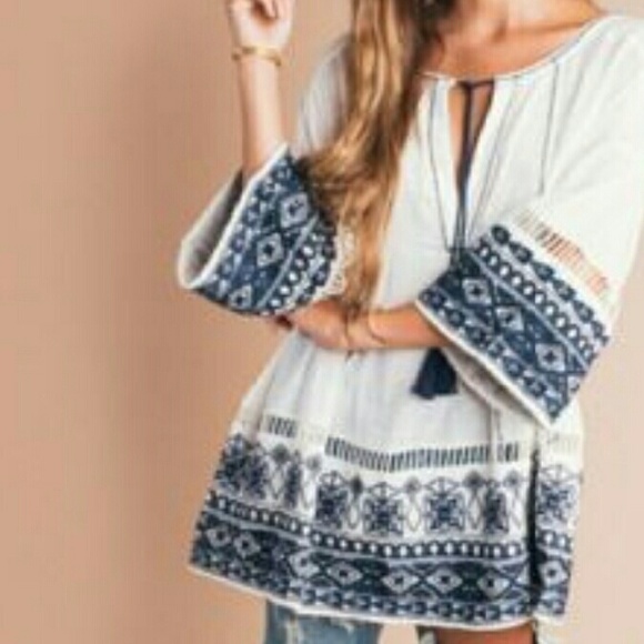Free People Tops - SOLD🚩 FREE PEOPLE S Tunic Top Embroidered 3/4