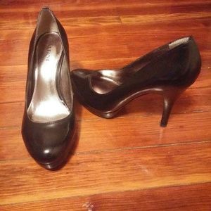 Alfani Black Pumps