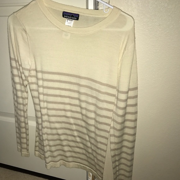 Cream soft wool Patagonia sweater