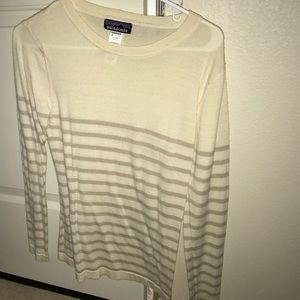 Cream soft wool Patagonia sweater