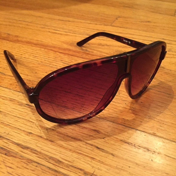 Vince Camuto Aviator Sunglasses