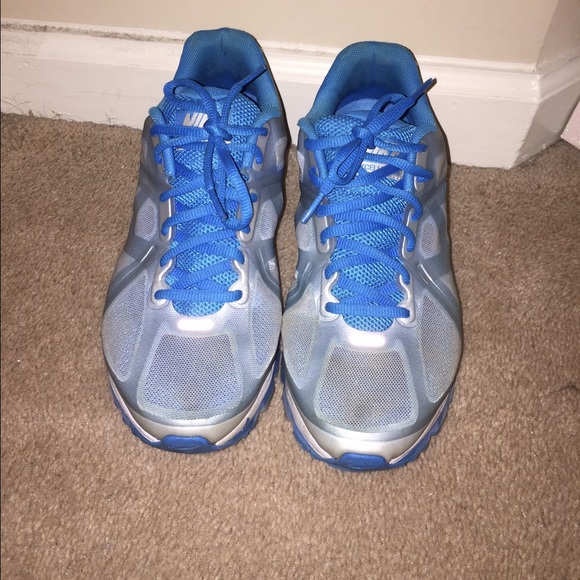 Women's Blue Nike Airmax shoes - Size 9.5