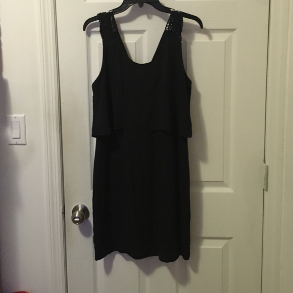 Black dress with lace - Picture 2 of 4