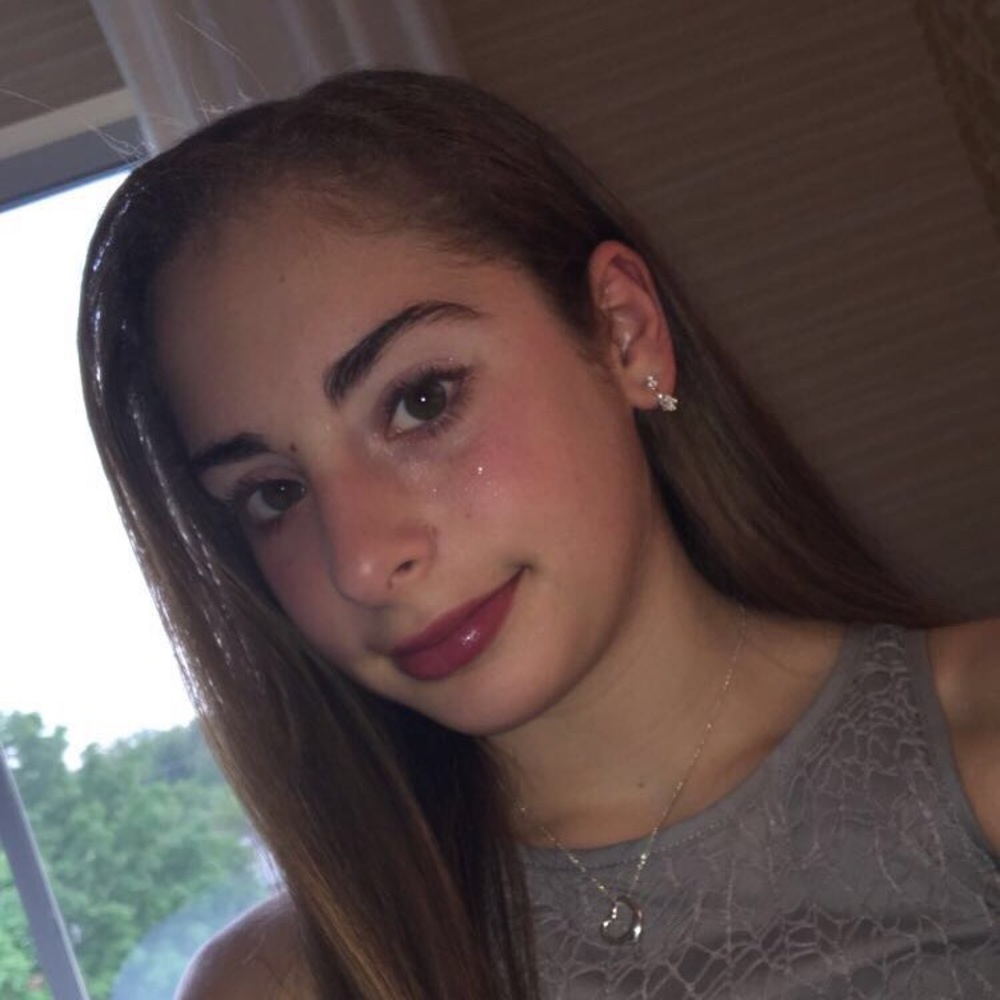 Meet your Posher, Alyssa