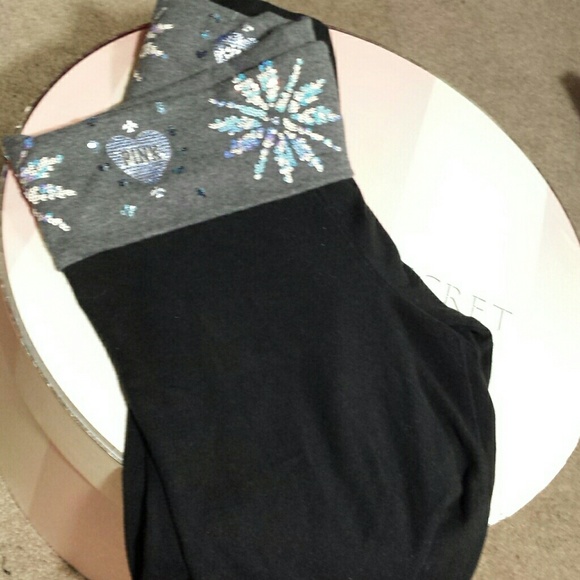 VS Pink snowflake leggings - Picture 2 of 2