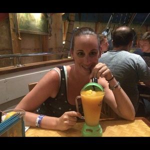 Meet your Posher, Rebecca