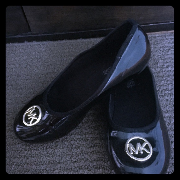 Michael Kors big girl patent shoes