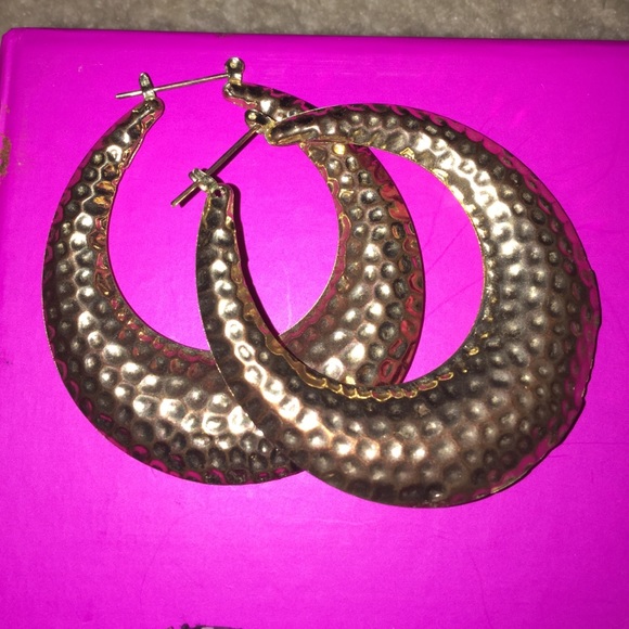 Earrings - Picture 2 of 4