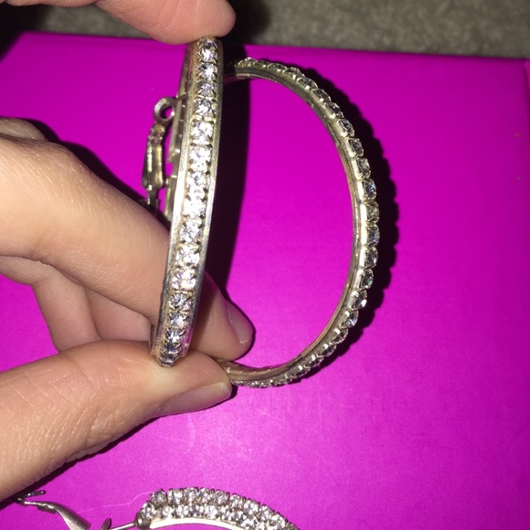 Earrings - Picture 4 of 4