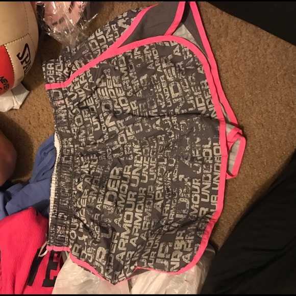 Under Armour shorts - Picture 1 of 2