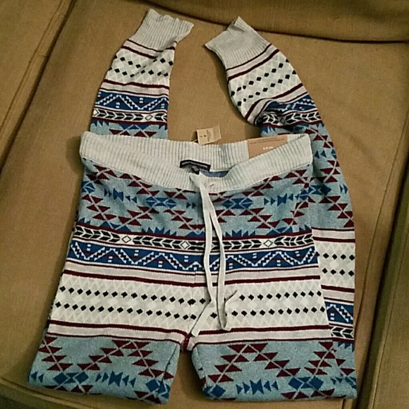 AE sweater leggings. Brand new with tags