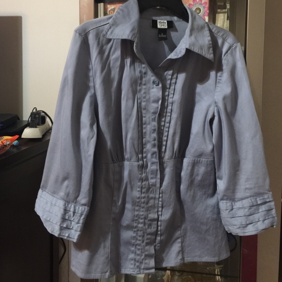 Top - Picture 2 of 2