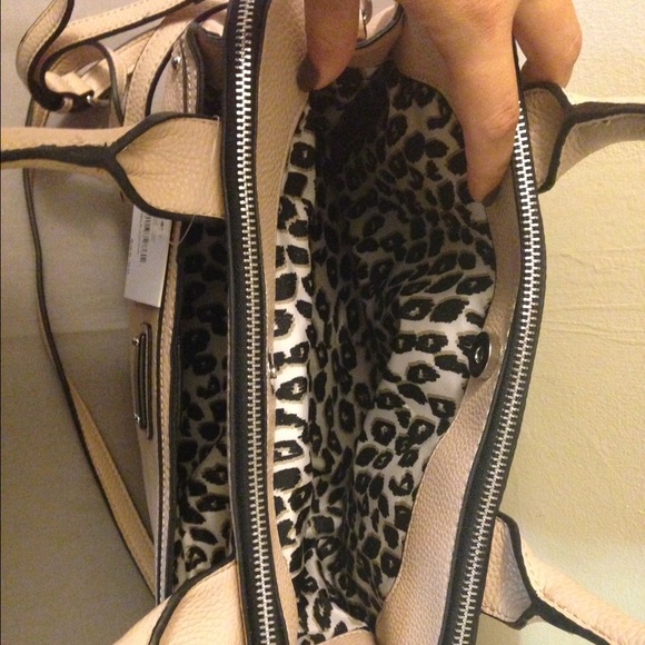 Nine West Handbag - Picture 3 of 4