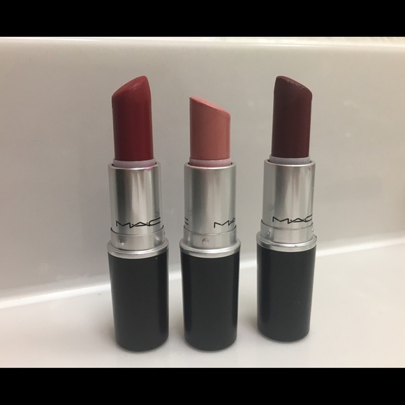2 MAC LIPSTICKS - Picture 2 of 3