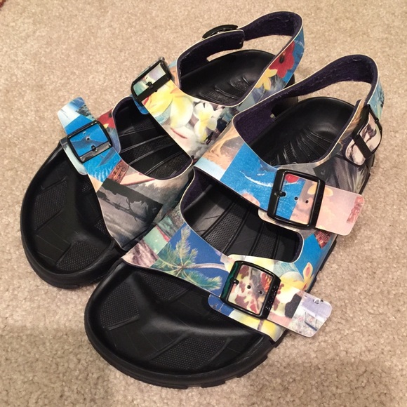 Birki's Beach Print w/back strap