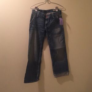 Cropped boyfriend jeans