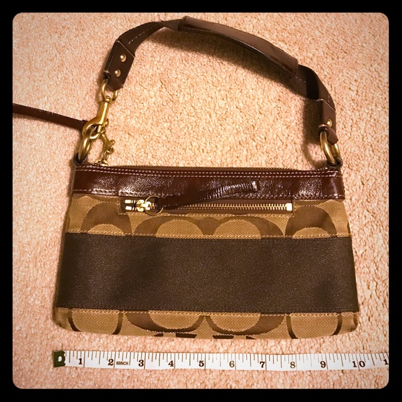 Authentic coach purse. Used in good condition.