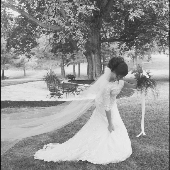 Meet Your Posher! - Picture 1 of 3