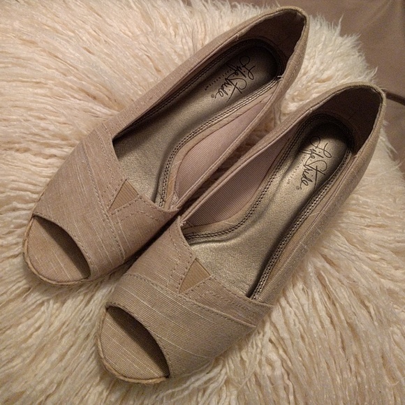 Peep toe canvas espadrilles