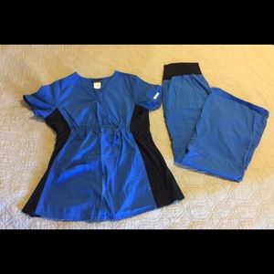 Cherokee Maternity Scrubs XS