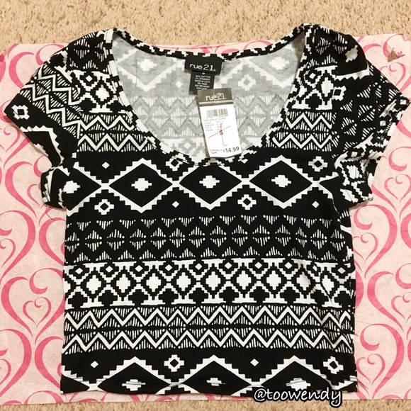 Rue21 Tribal Printed Crop Top