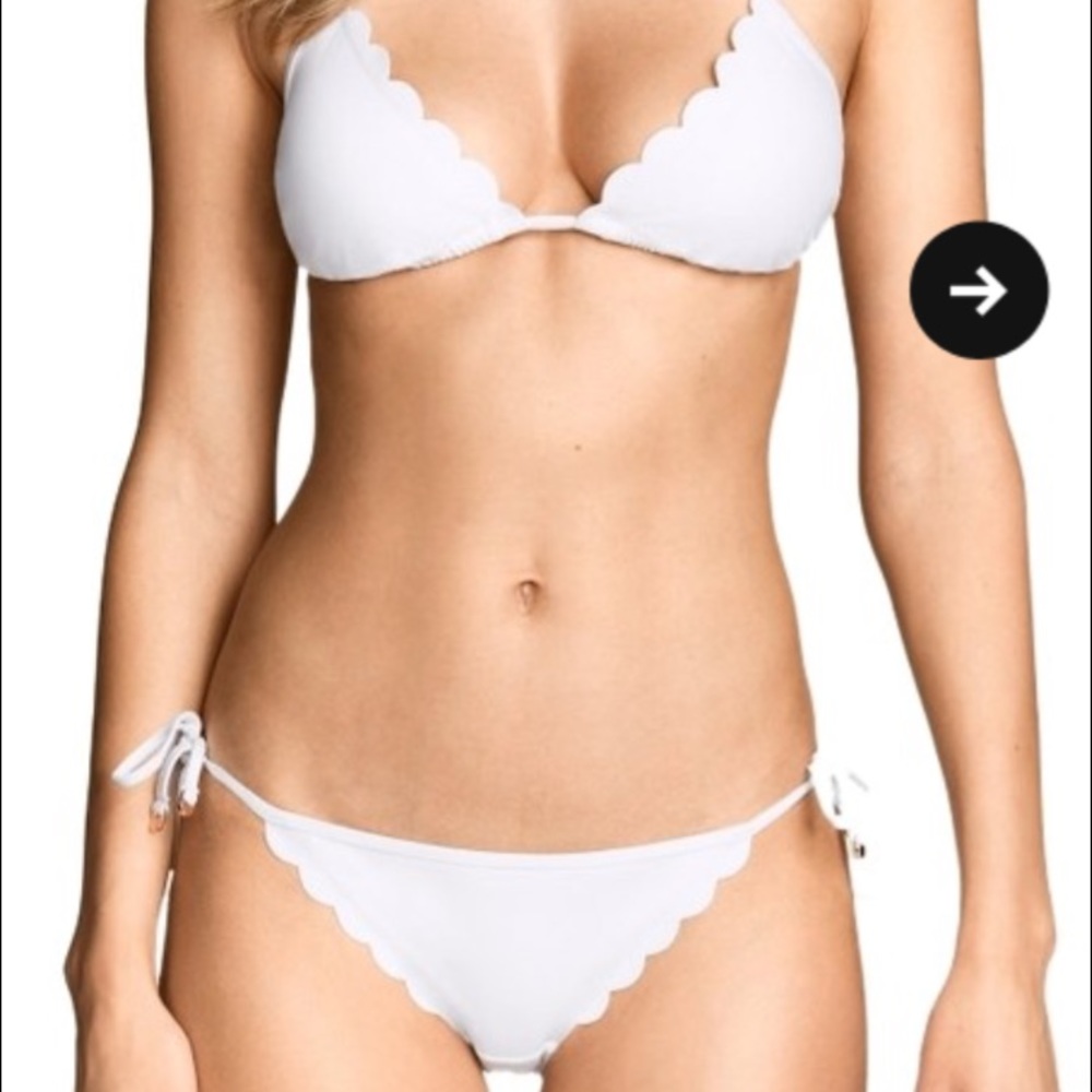 NWOT Sold Out Scalloped Bikini