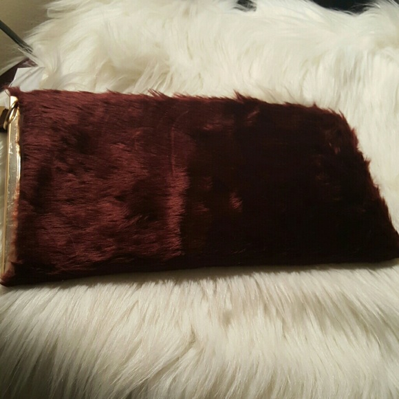 Handbags - Beautiful fabulous fur clutch