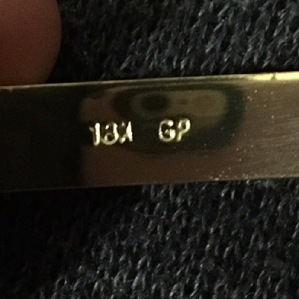 18K GP Love Screw Bracelet - Picture 2 of 6