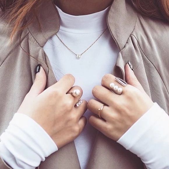 Gold Pearl Love Imitation Chain Dainty Necklace - Picture 3 of 5