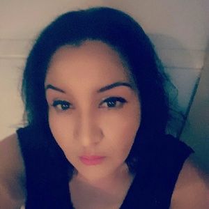 Meet your Posher, Claudia